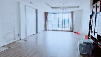 Mình cho thuê nhà mới xây,thang máy tại: Hoàng Hoa Thám