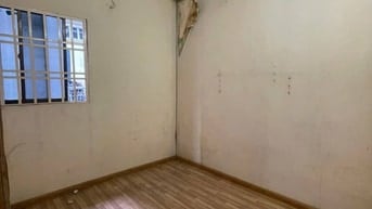  4,18 Tỷ Nhà dt khủng 7,5 x 9m Sổ Hồng Riêng khu hiện hữu