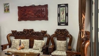 Nhà Nguyễn Trãi cách trường Đại Học Sài Gòn 5p chạy xe| Nhà 3 lầu  shr
