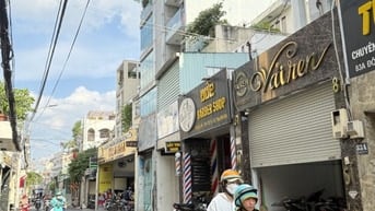 HẠ 2 TỶ , MẶT TIỀN GIÁP QUẬN 10 , 65m2 4 TẦNG , KD ĐỈNH , GIÁ 10 TỶ