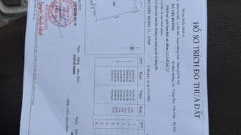 Bán mảnh đất kẹt, mặt sông, mặt bờ kè, đẹp tuyệt vời.Nằm giữa Cầu Nhật