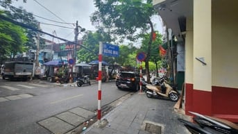 Bán nhà mặt phố, ngã 3 Hồng Mai-Bùi Ngọc Dương, P.Hai Bà Trưng,Hà Nội