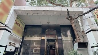 HOTEL KHU K300- DOANH THU 250TR/ THÁNG- NGANG 8M- 8 TẦNG- 37 TỶ