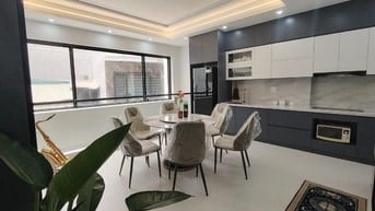 LÕI BỒ ĐỀ - LÔ GÓC - 7 TẦNG THANG MÁY - NGÕ Ô TÔ. HƠN 10 TỶ - FULL NỘI