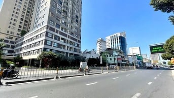 Cần bán gấp căn Trần Văn Đang, p9, quận 3 giá 3tỷ400tr hẻm xe hơi đi