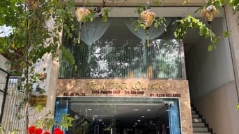 Cho thuê nguyên căn nhà phố ngay mặt tiền đường, khu dân trí cao
