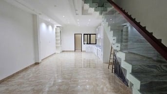 Cho THUÊ Nhà Đẹp 3 lầu 5 phòng 6wc liên kế Khu dân cư cao cấp Trung Tâ