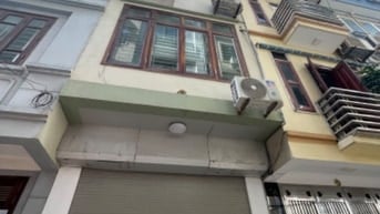 Bán nhà 4,5T 45m2 cách phố Nguyễn th Định Trần D Hưng 15m ngõ thông KD
