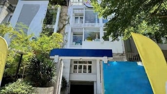 Bán nhà Tạ Hiện, 1 hầm 3 lầu, 140m2, thu nhập tốt – giá 54 tỷ