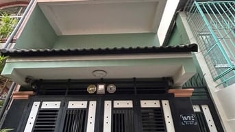 BÁN NHÀ HẼM Ô TÔ GẦN QUẬN 1 GẦN TRƯỜNG HỌC 