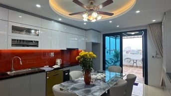 Bán nhà Ngọc Thụy Long Biên - có THANG MÁY - full Nội Thất 