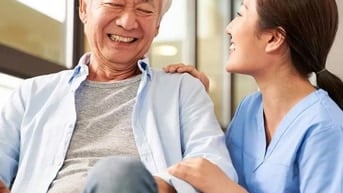 Cần một người không vướng bận gia đình...chăm sóc cụ già neo đơn