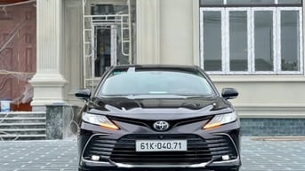 Toyota Camry 2.5Q nhập khẩu Thái Lan 2022