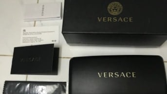 Cần bán mắt kính Versace sách tay từ Italia về