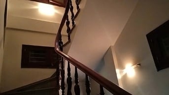 Nhà ngõ 35m2 + 4 phòng ngủ + ngõ 81 Lương Định Của