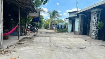 Cần bán căn nhà nát 80m2 ở Xuân Thới Đông - Hóc Môn giá 780 triệu.
