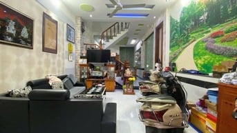 Kẹt tiền xoay vòng vốn chủ cần bán nhà, 54,6m2, Ngô Đức Kế, Bình Thạnh