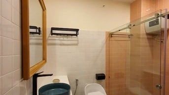 Trung tâm Q10 Thông Tứ Tung - 4 Tầng - 30M2 - 6,6TỶ - Ô tô Cách Nhà 5m