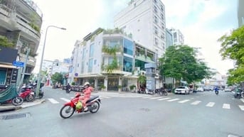 Hàng ngộp, MT Hai Bà Trưng Quận 1, DT: 4,5x18 trệt 4 lầu hđt 150tr