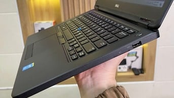 Laptop i7 ram 16 ssd 256gb mạnh mượt bin trâu giá rẻ