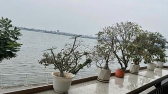 Cho thuê nhà mặt đường Nguyễn Đình Thi, mặt tiền 4m, sử dụng 85m2, 