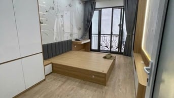 BÁN NHÀ ĐƯỜNG CẦU GIẤY 32M 5 TẦNG 7 TỶ 450 OTO TRÁNH CÁCH NHÀ 5M 