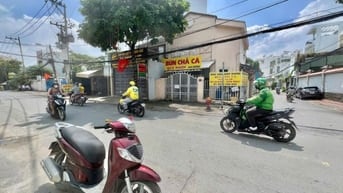 Chủ kẹt tiền cần bán căn góc mặt tiền đường Nguyễn Tuyển Q2