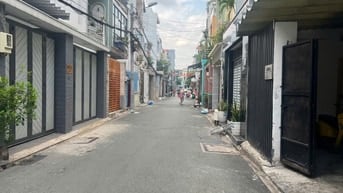 Hẻm xe tải 8m Bàu Cát, P.12, Quận Tân Bình. DT: 4x26m, cấp 4, GPXD 5L