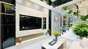Nhà siêu chất tại Kim Giang , vài bước ra phố , 36 m, 5 tầng 