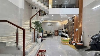 Bán gấp nhà 3PN 45m2 đường Phạm Văn Hai Tân Bình Giảm 100tr cho khách 