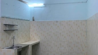 Nhà 1 trệt 1 lầu có camera an ninh, gần chợ và trường hoc