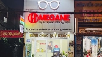 sang nhượng tiệm mắt kính hoạt động được hơn 1 năm