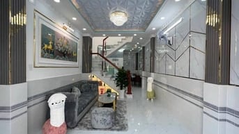 RA NHANH BÁN GẤP CĂN NHÀ Đ HOÀNG DIỆU, PHÚ NHUẬN.GẦN TRƯỜNG NGÔ TẤT TỐ