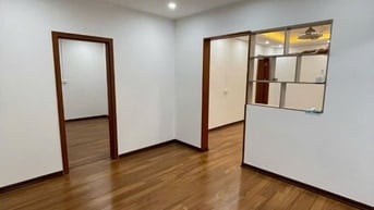 Cho thuê nhà tầng 2, ngõ 1 tập thể Khuất Duy Tiến, Thanh Xuân, 100 m2