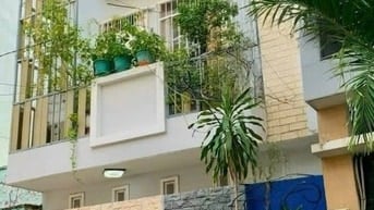 Bán nhà 1 trệt 2 lầu, hẻm rộng 6m, an ninh, Phường phú Thọ Hòa, Quận T