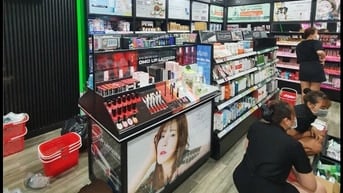  Q1 - Q3 CẦN TUYỂN GẤP NHÂN VIÊN NAM/NỮ BÁN HÀNG TRỰC TIẾP TẠI QUẦY  