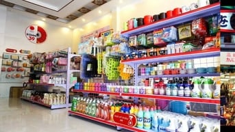 Cần 4 bạn lao động phụ sắp sếp hàng Phổ Thông 