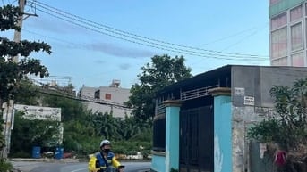 Bán lô đất diện tích 160m2 - chỉ 8,5 tỷ - mặt tiền đường Võ Văn Hát 
