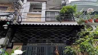 Lê Văn Quới ( Đ.14) - Bình tân Nhà 3 tầng, 4*10m,  4 PN+3WC