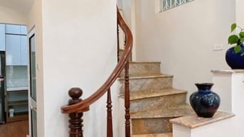 GẤP - BÁN NHÀ PHỐ ĐỘI CẤN - NGỌC HÀ -43M - 4 TẦNG - MT 4M - chỉ 8 tỷ 