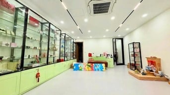 Nhà mặt đường kinh doanh đường Nguyễn Trọng Tuyển, Phú Nhuận