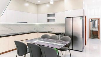 Bán nhà 3 tầng mới 100% mặt tiền Bùi Thiện Ngộ, Hòa Xuân, đường 7.5m