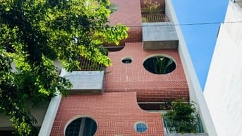 CHO THUÊ NHÀ NGUYÊN CĂN 5 TẦNG KHU VỰC HÒA XUÂN