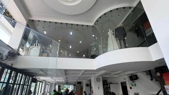 NHÀ LÔ GÓC 150 TỶ NGAY TRUNG TÂM QUẬN 7 (KMG, KQC)