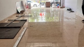 E cho thuê nhà kinh doanh sầm uất