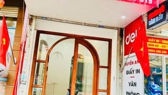 Chính chủ bán nhà mặt phố Nguyễn Chí Thanh, sổ đỏ chính chủ