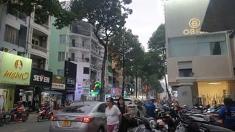 Cho thuê nhà mặt tiền kinh doanh đường Nguyễn Trãi, Phường 8, Quận 5