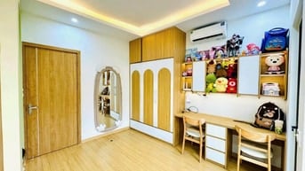 Bán nhà 5 tầng 80m2 phố Linh Lang, ô tô ra vào, nhà đẹp, ở luôn