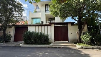 Villa 204 Nguyễn Văn Hưởng, Thảo Điền, Q2 CN 305m2, Hầm 3 lầu, 98 tỷ