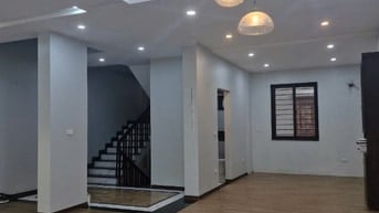 Chính chủ cho thuê nhà làm văn phòng 